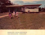 school_3.jpg (99544 bytes)